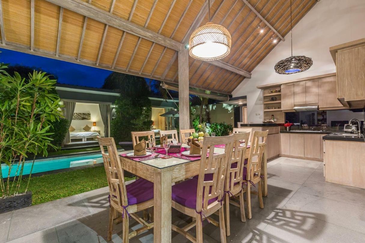 VILLA Nuri Merah 1 Kerobokan  Luaran gambar